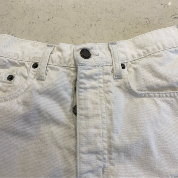 Carmar white distressed button fly shorts. size 26 - Picture 6 of 8